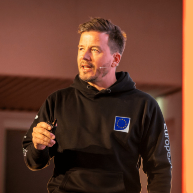 Jarno Duursma geeft een AI-presentatie bij ING.